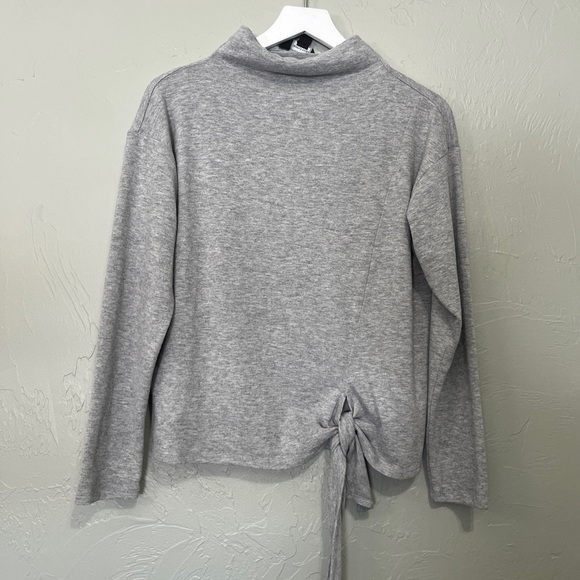 Vera Wang Simply Vera Size Medium Tie Front Gray Sweater Mock Turtleneck Top - Picture 9 of 14